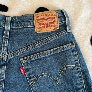 LEVIS 501 SHORTS 🌸
